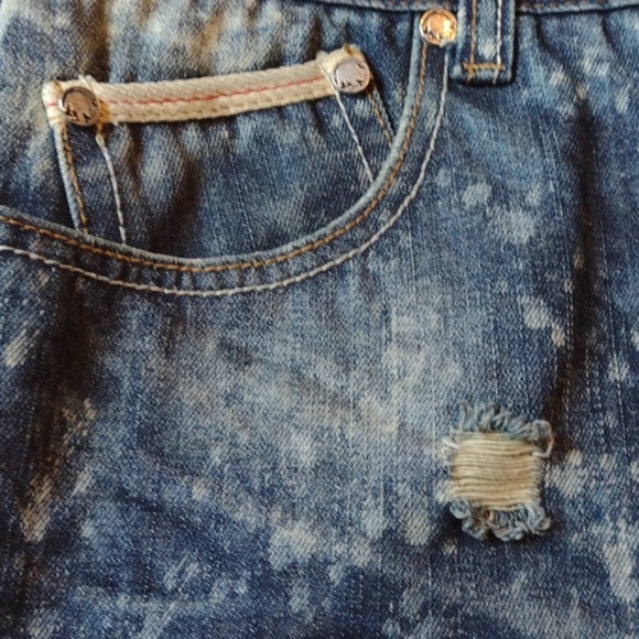 Heritage by America distressed denim shorts w 38 - Picture 3 of 5